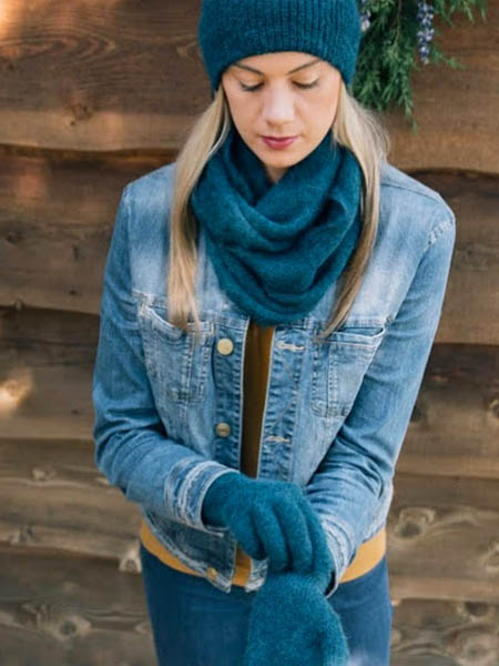 MilkshakeGlove-Aqua1